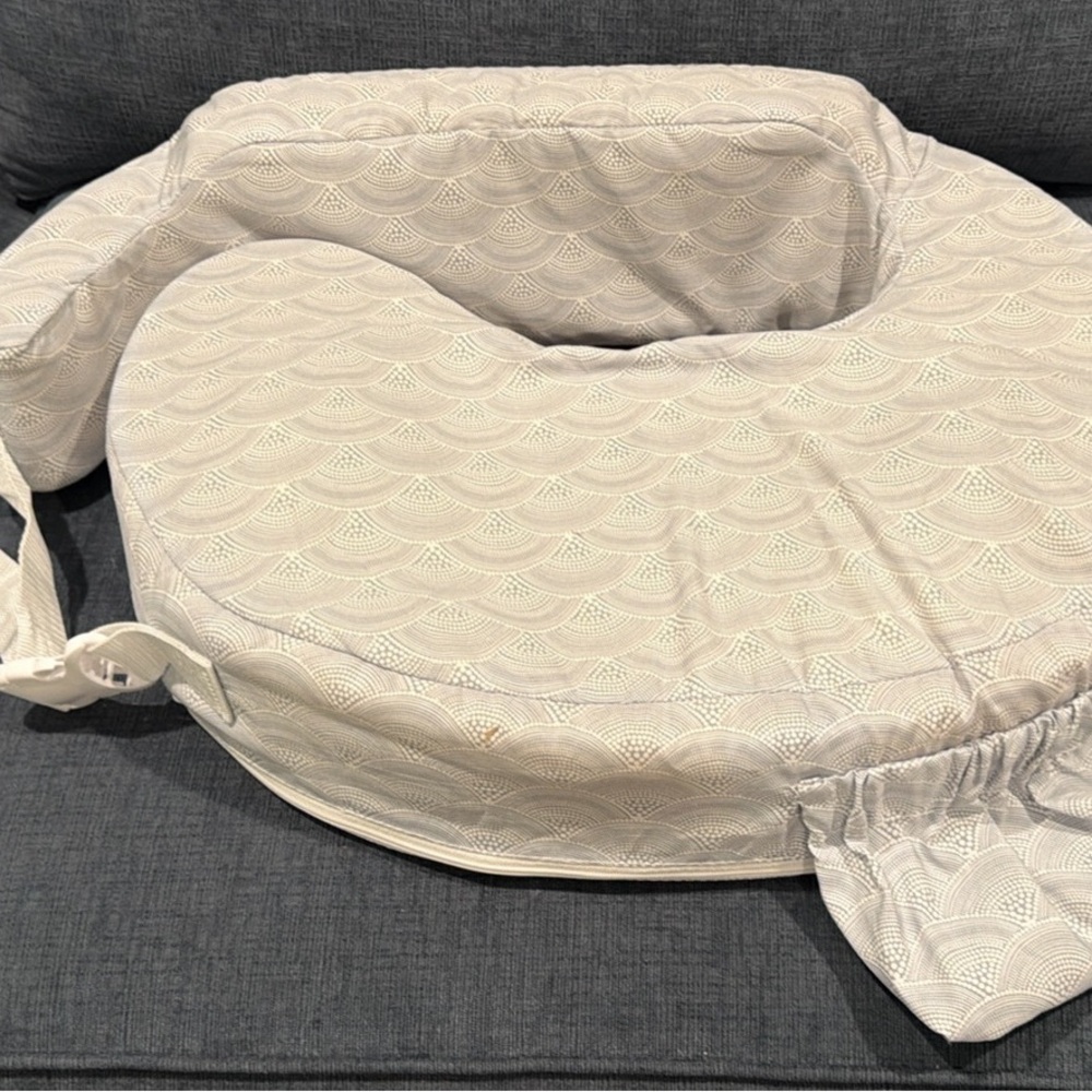 NWOT My Brest Friend Nursing Pillow